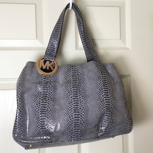 Michael Kors Fulton Large Shoulder Tote Dark Denim Print Bag - Picture 2 of 10